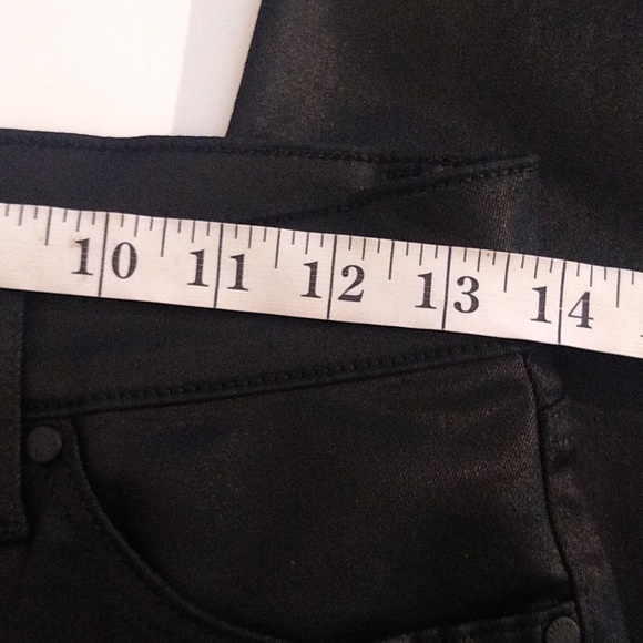 Express black modern straight raw hem black shiny jeans 4R - Picture 4 of 7